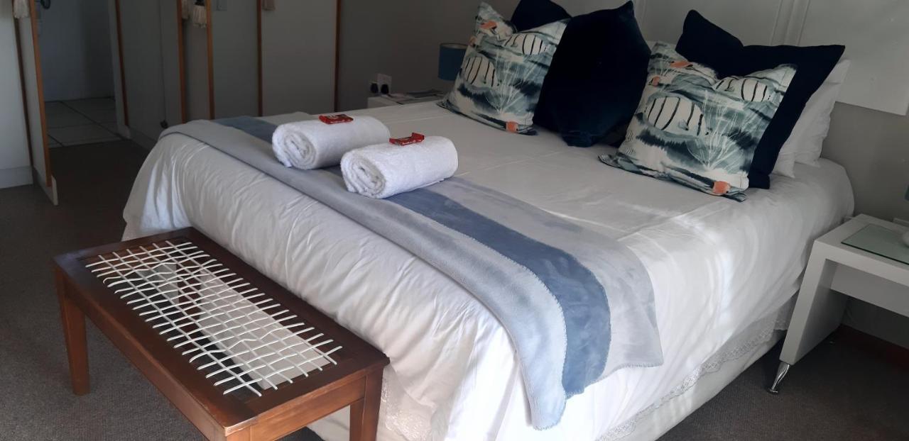 Shark Cove Little Cottage Kleinbaai Exterior photo