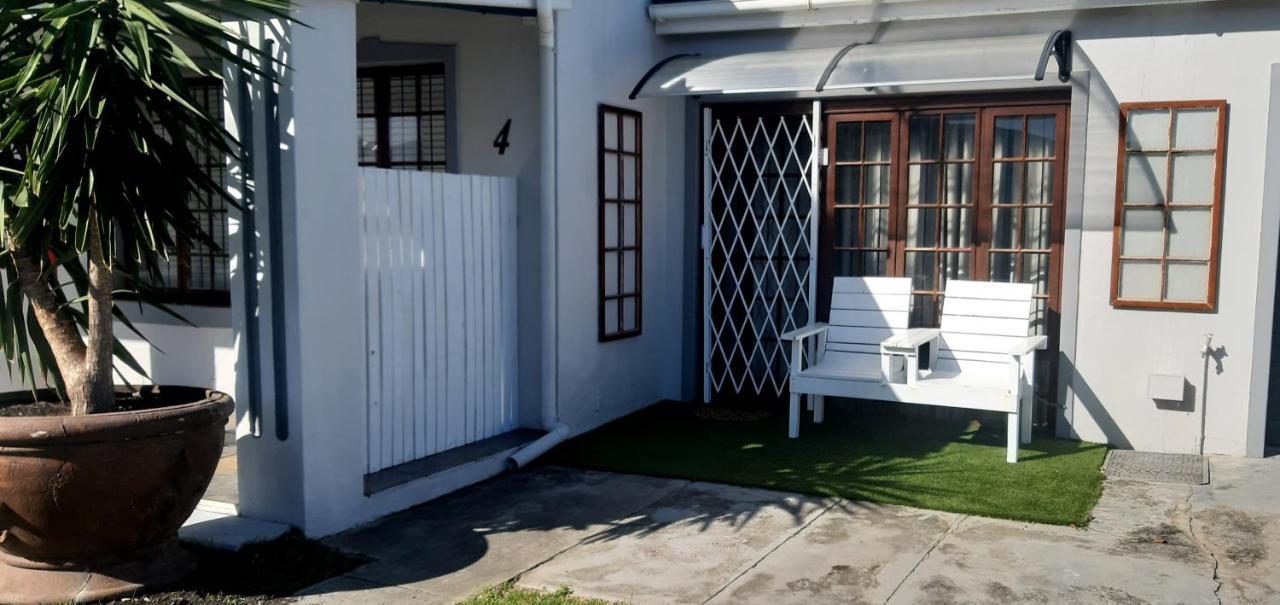 Shark Cove Little Cottage Kleinbaai Exterior photo
